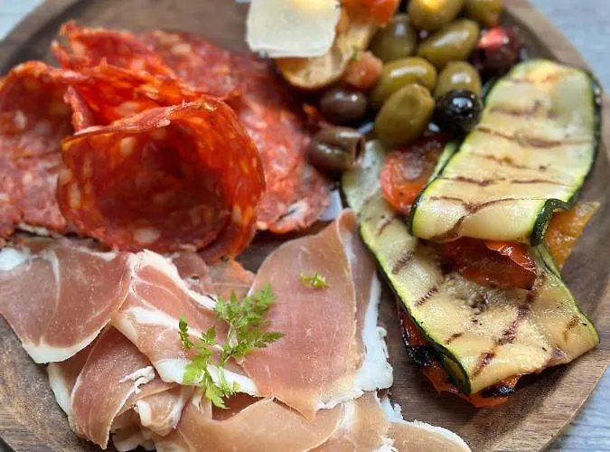 Center 埃斯特波纳