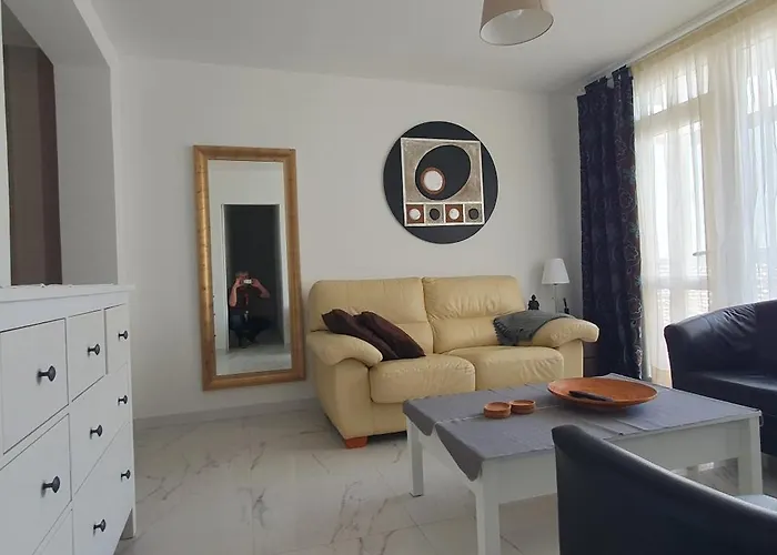 Center 埃斯特波纳